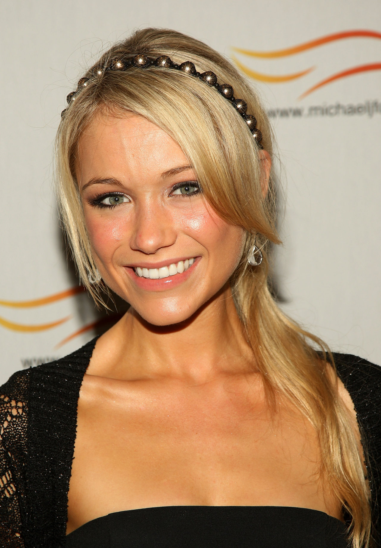 Katrina Bowden leaked wallpapers