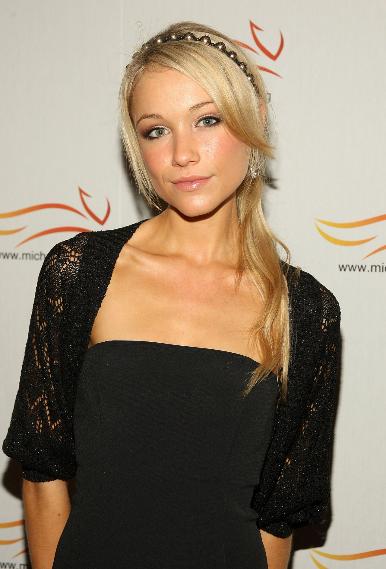 Katrina Bowden leaked wallpapers