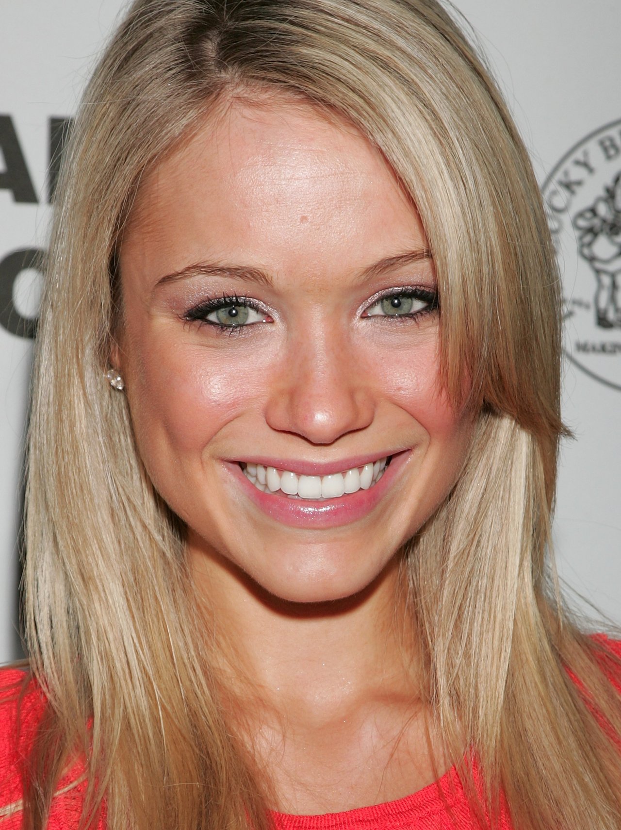 Katrina Bowden leaked wallpapers