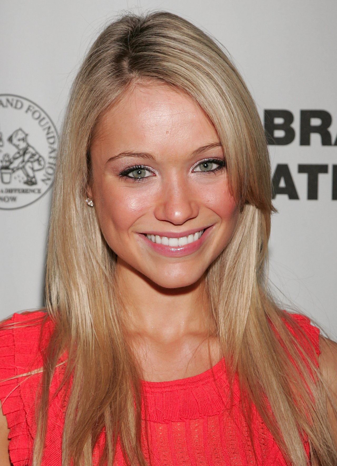 Katrina Bowden leaked wallpapers