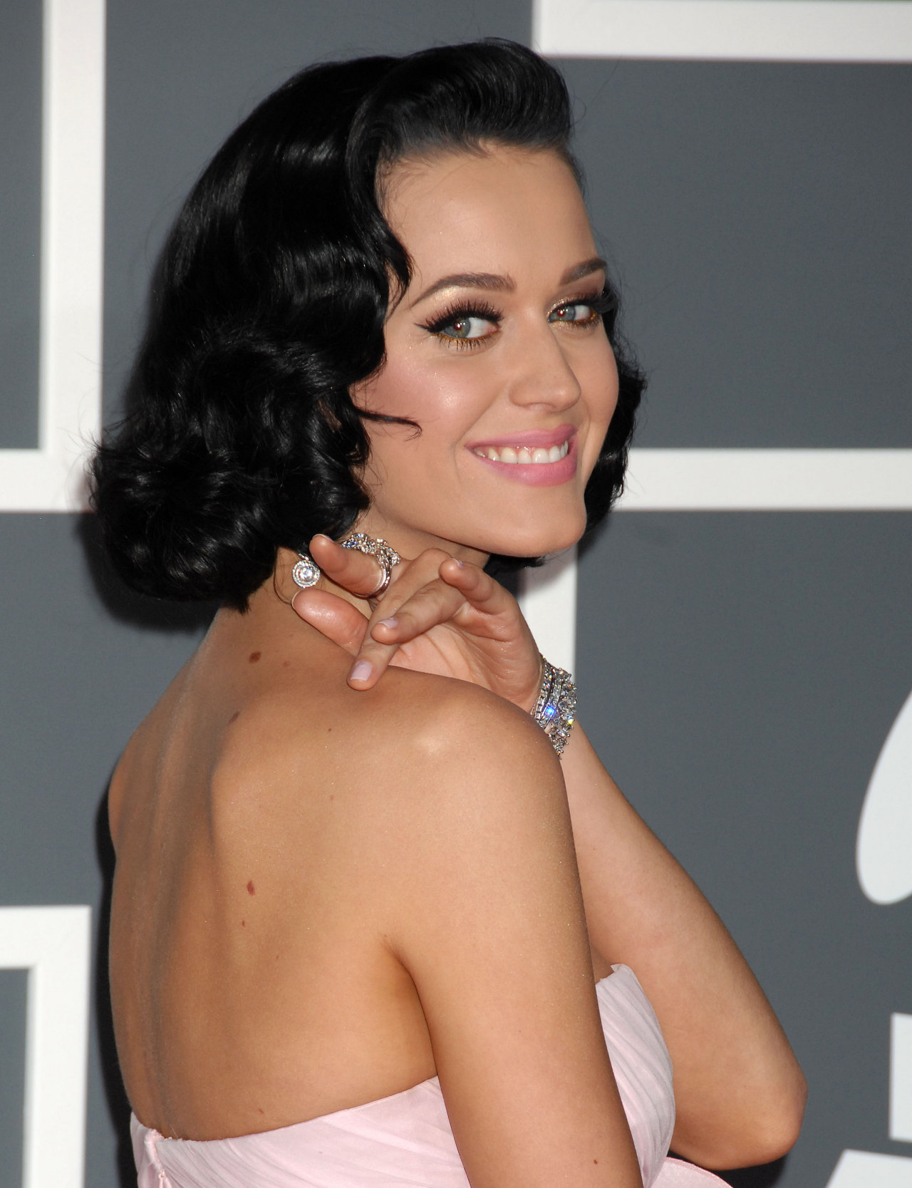 Katy Perry leaked wallpapers