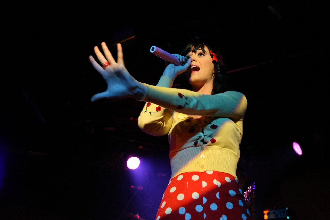 Katy Perry leaked wallpapers
