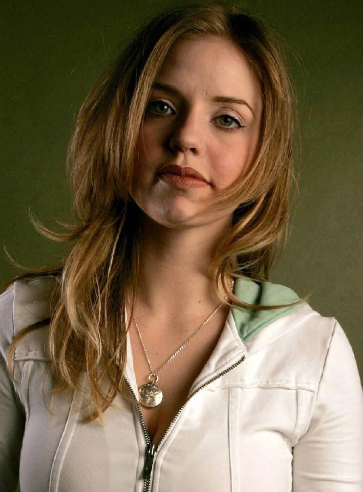 Kelli Garner leaked wallpapers