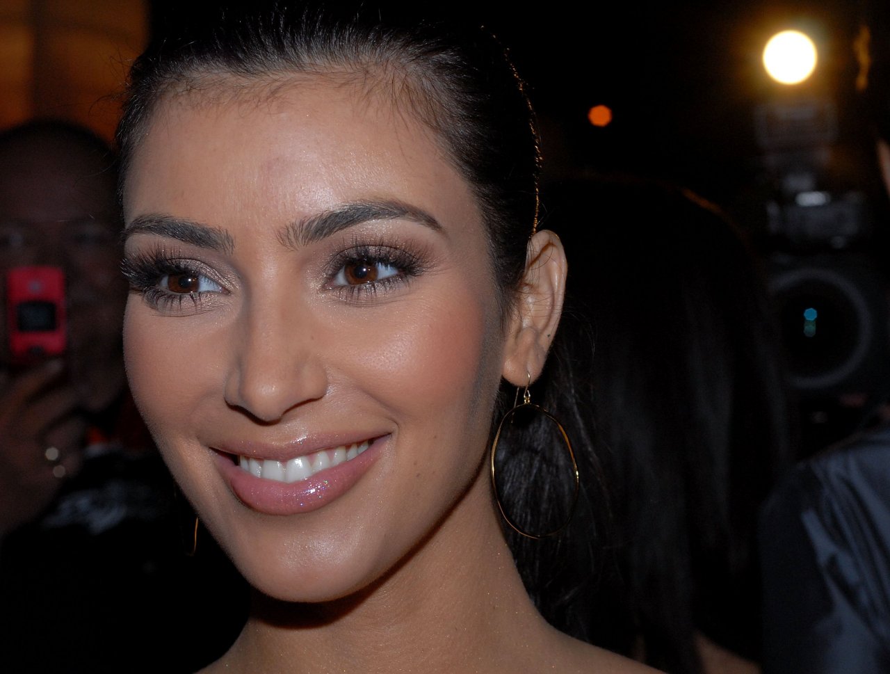 Kim Kardashian leaked wallpapers