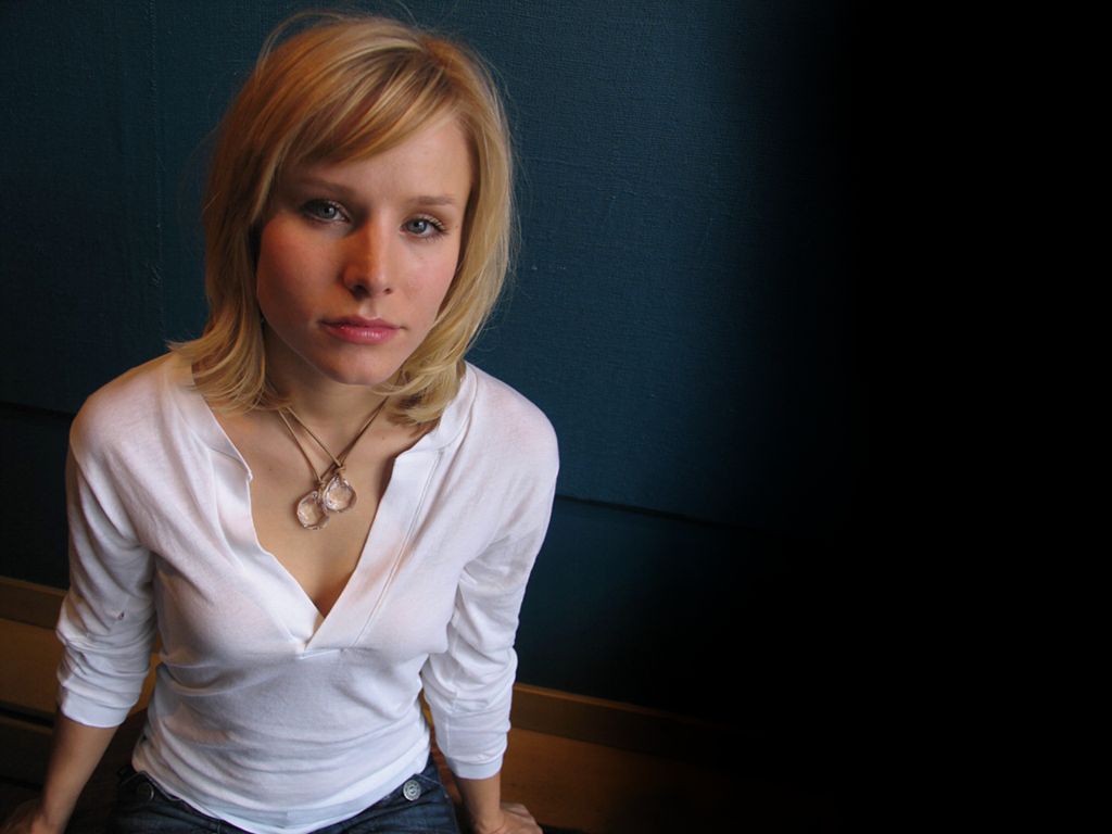 Kristen Bell leaked wallpapers