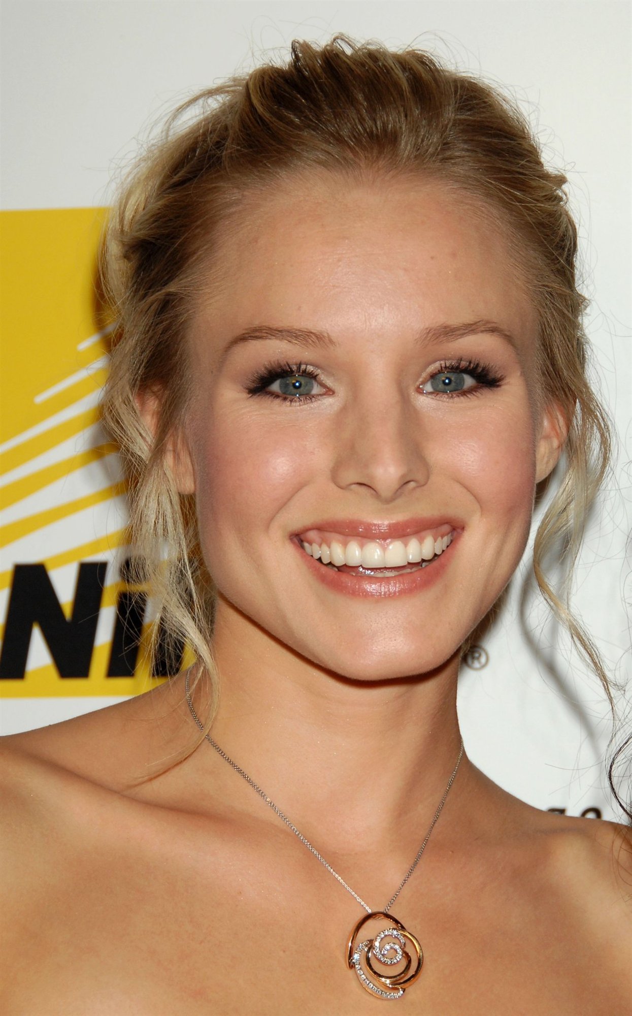 Kristen Bell leaked wallpapers