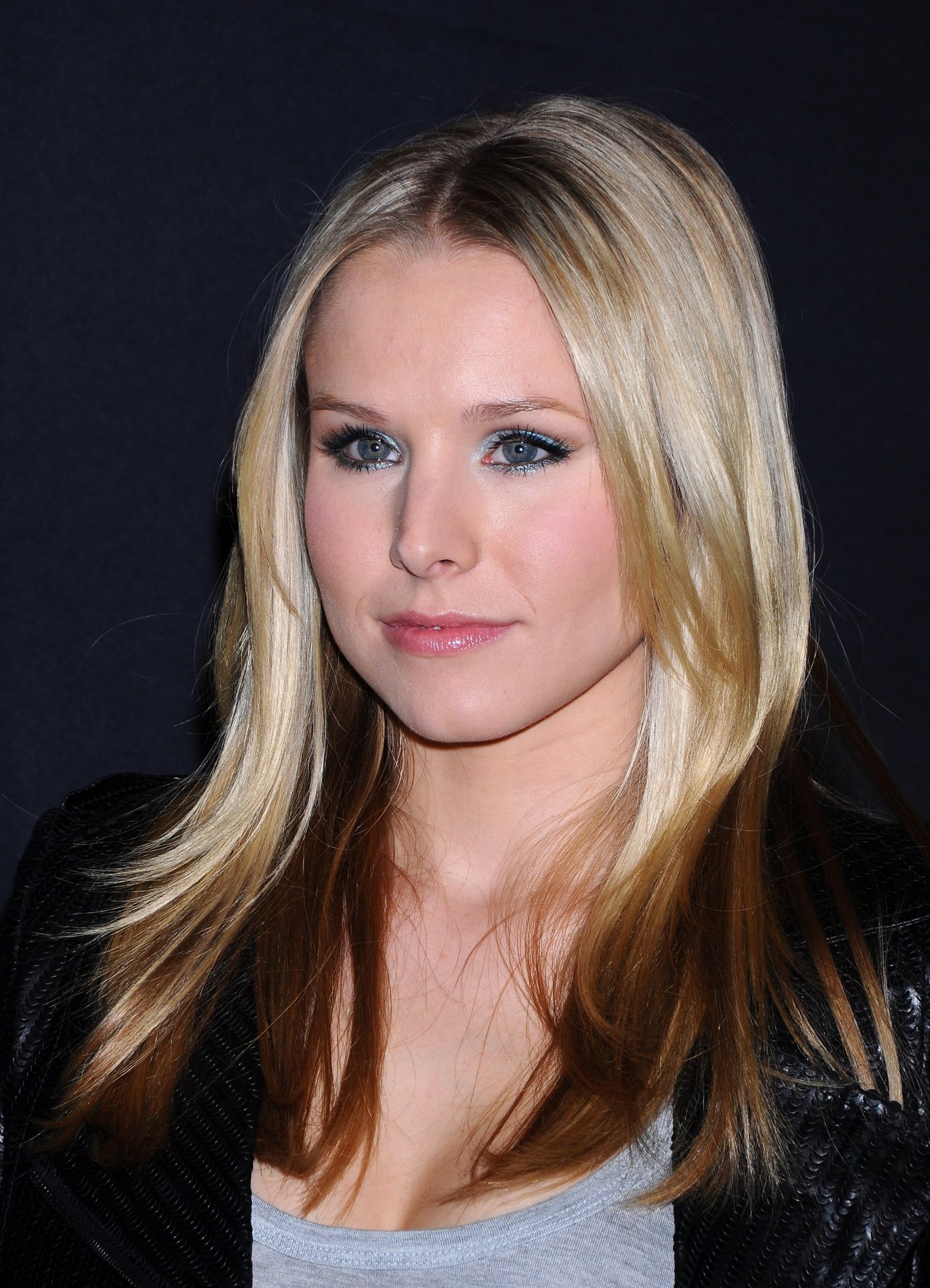 Kristen Bell leaked wallpapers