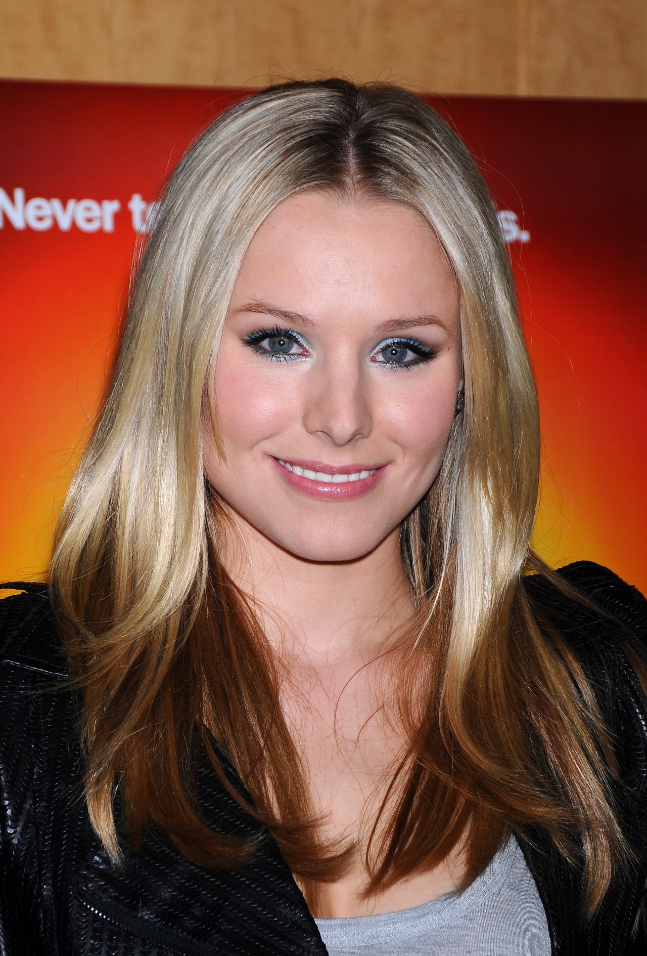 Kristen Bell leaked wallpapers