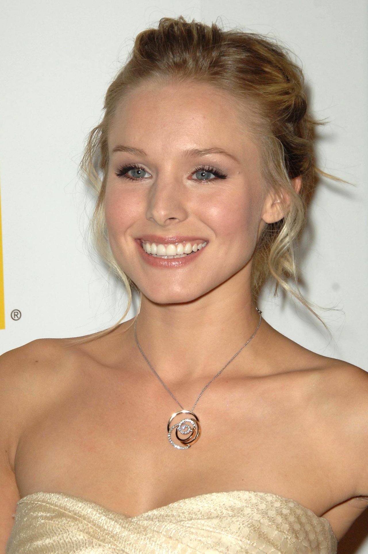 Kristen Bell leaked wallpapers