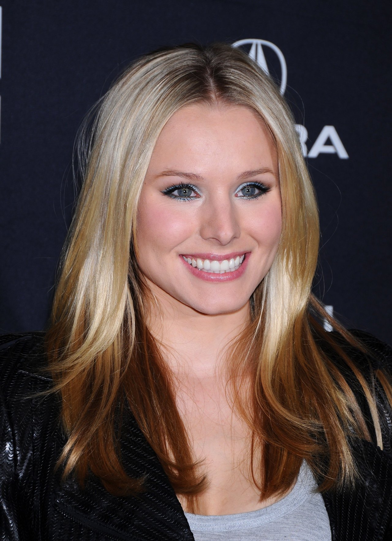 Kristen Bell leaked wallpapers