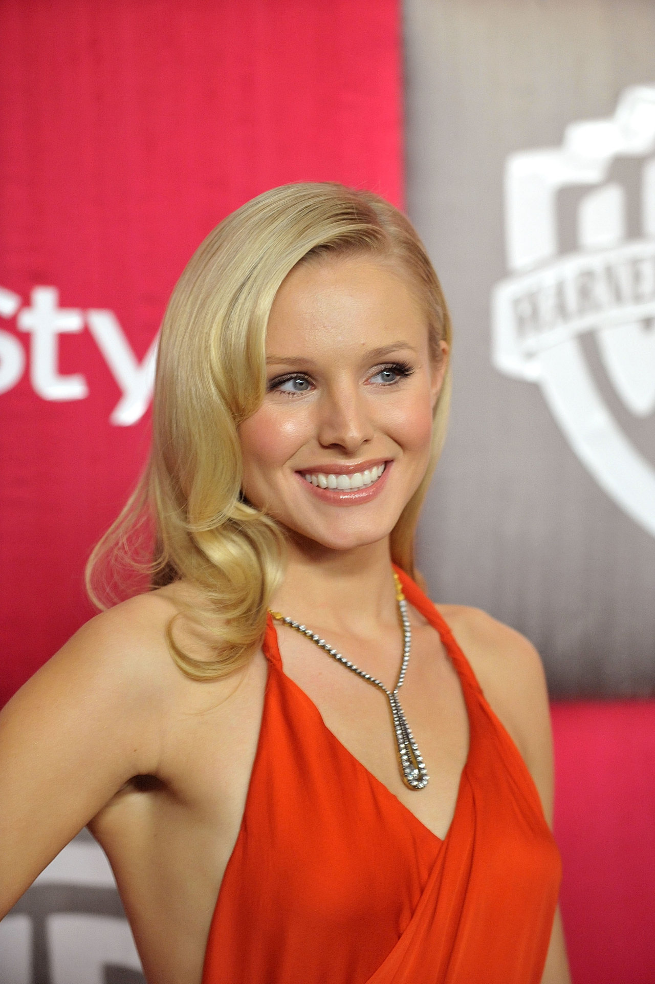 Kristen Bell leaked wallpapers