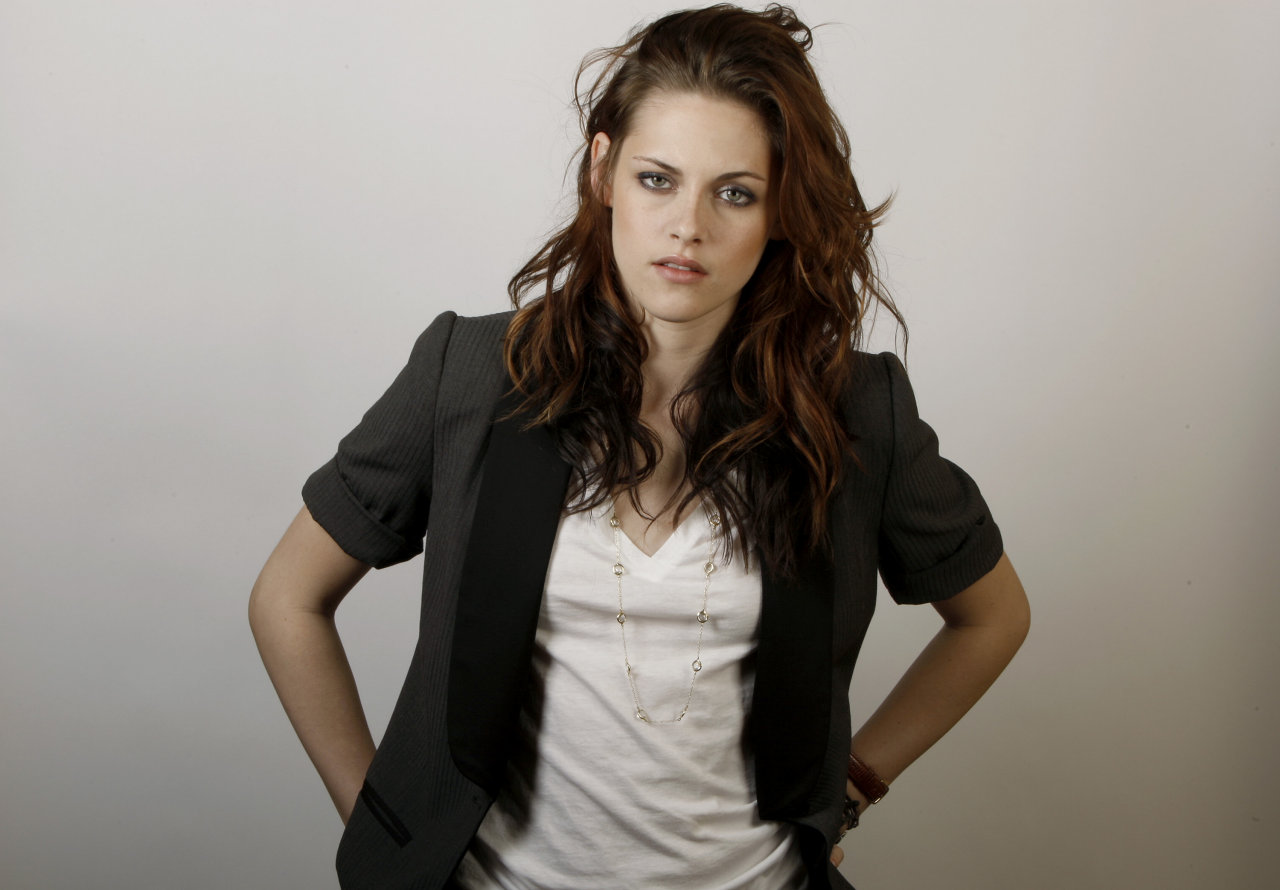 Kristen Stewart leaked wallpapers