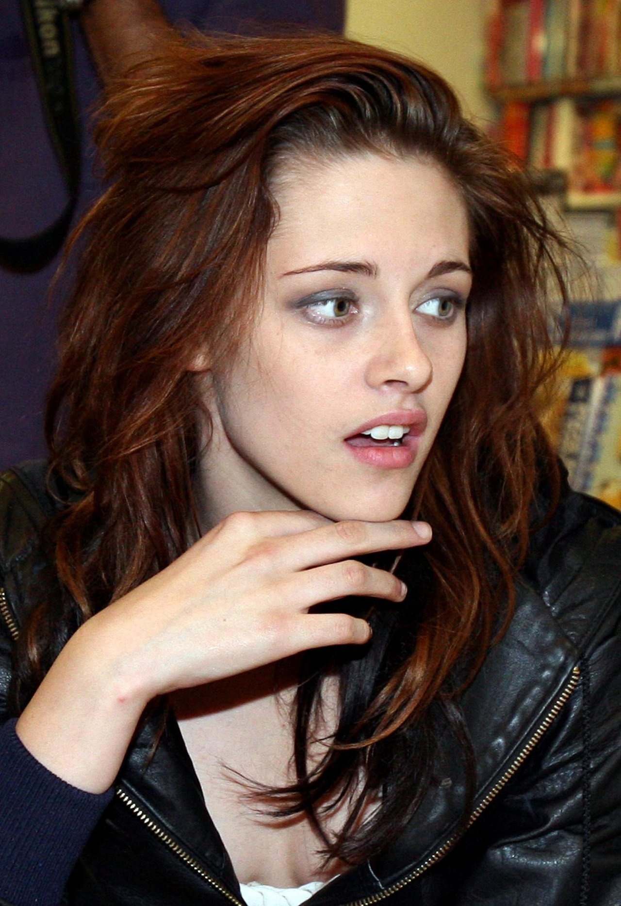 Kristen Stewart leaked wallpapers