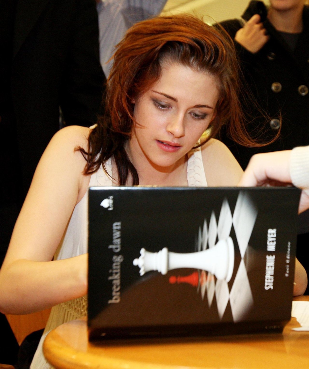 Kristen Stewart leaked wallpapers