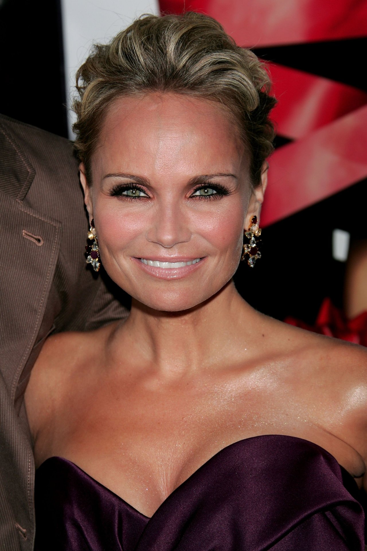 Kristin Chenoweth leaked wallpapers