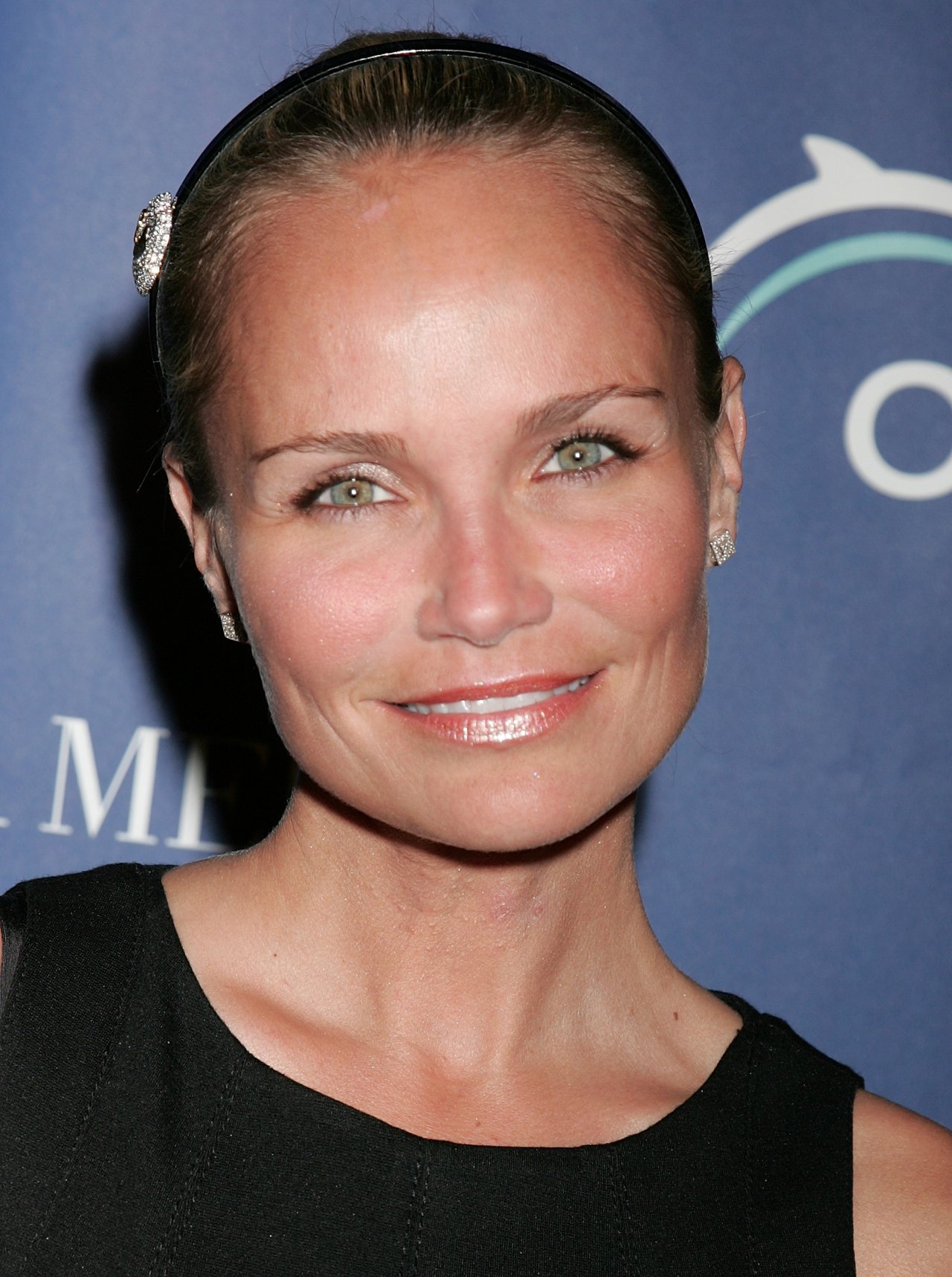 Kristin Chenoweth leaked wallpapers