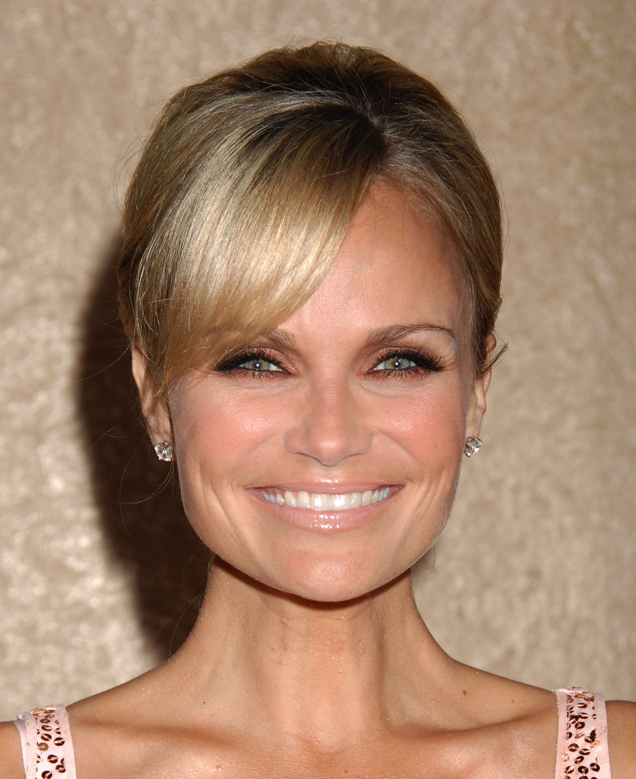 Kristin Chenoweth leaked wallpapers