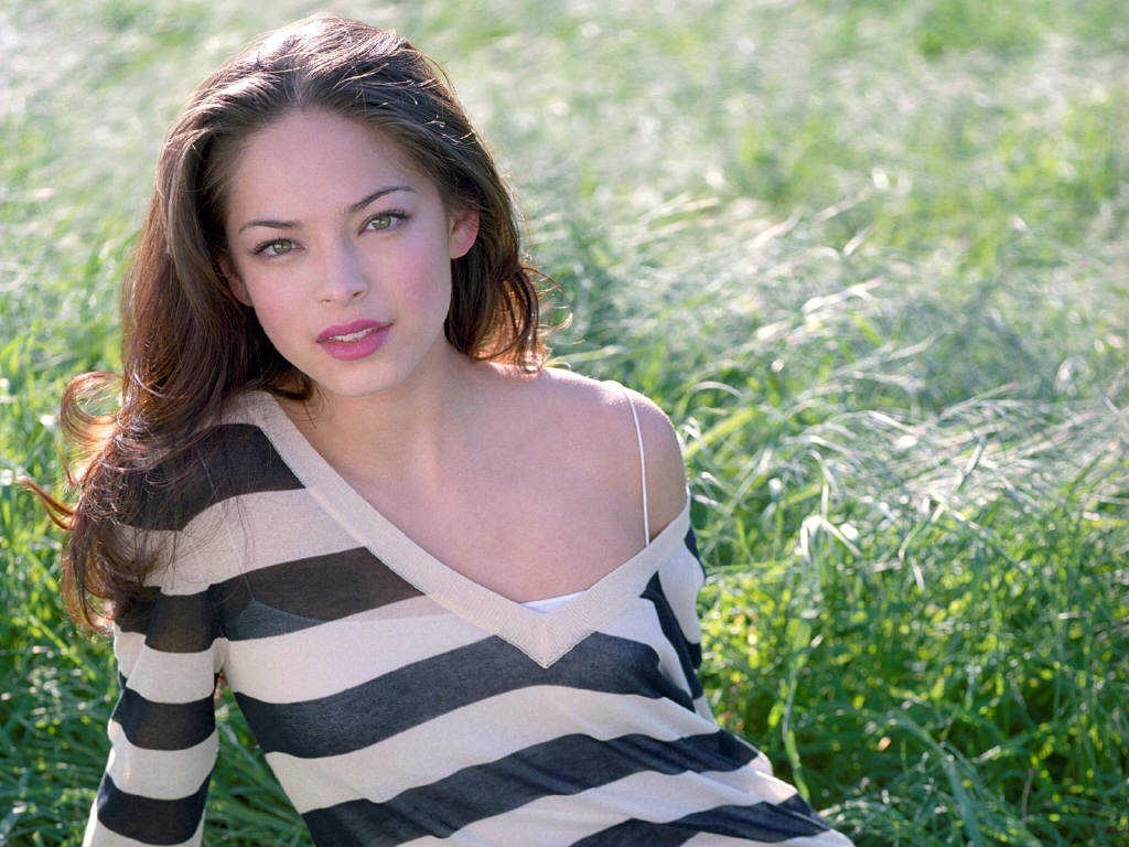 Kristin Kreuk leaked wallpapers