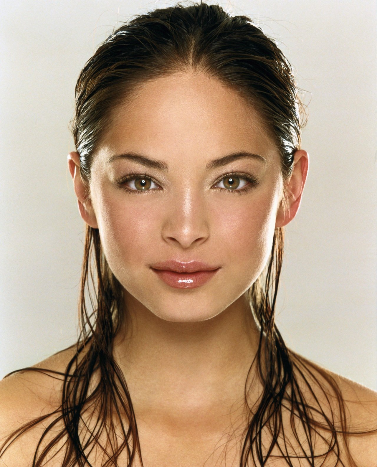 Kristin Kreuk leaked wallpapers