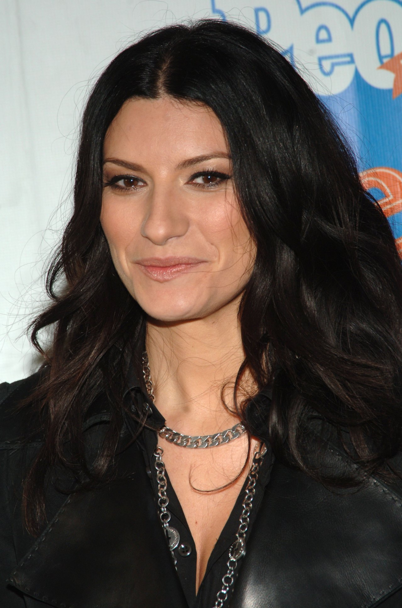 Laura Pausini leaked wallpapers