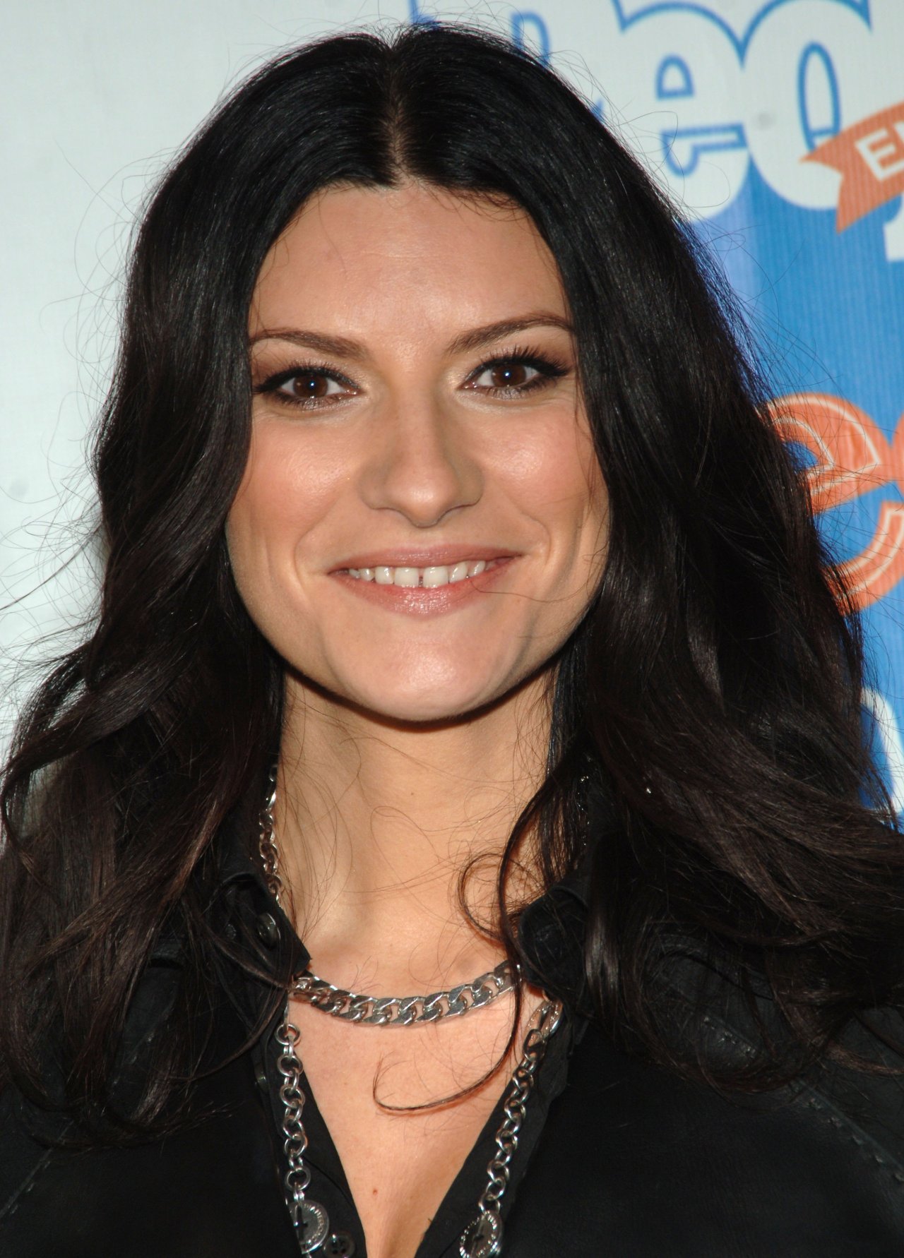 Laura Pausini leaked wallpapers