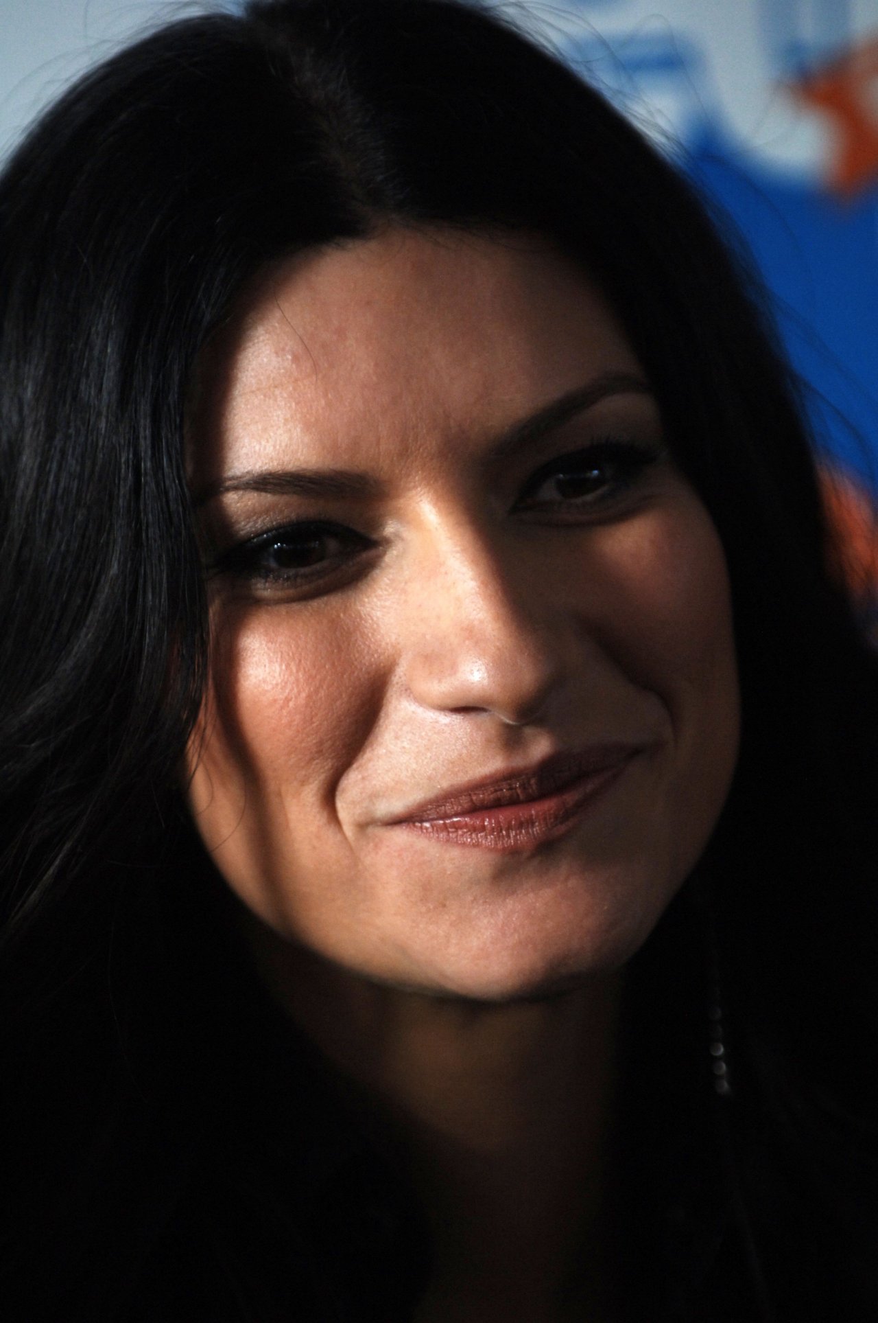 Laura Pausini leaked wallpapers