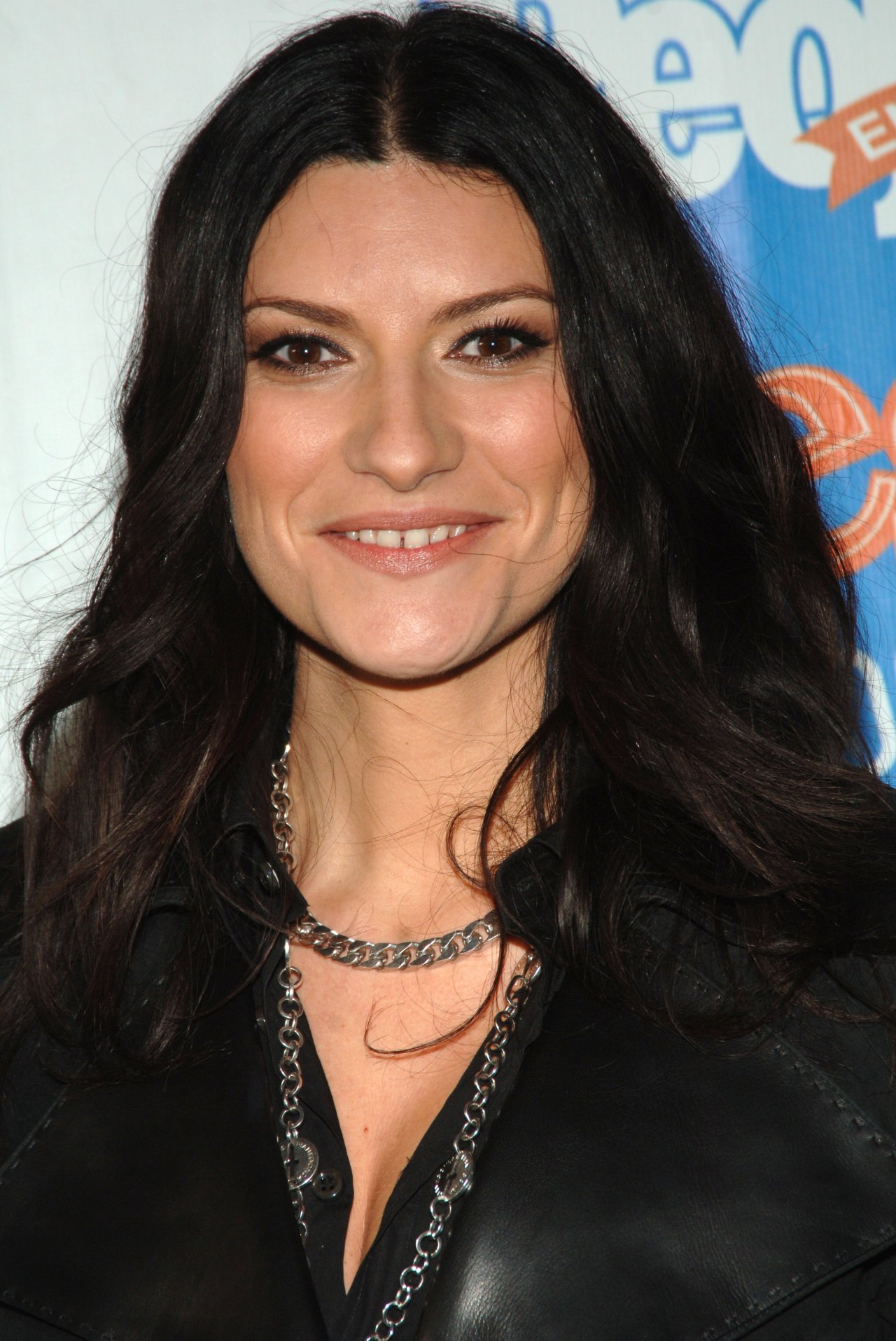 Laura Pausini leaked wallpapers