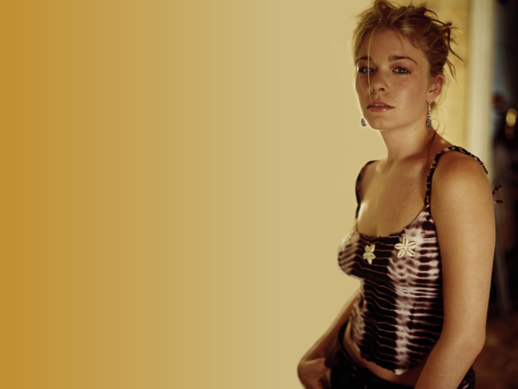 LeAnn Rimes leaked wallpapers