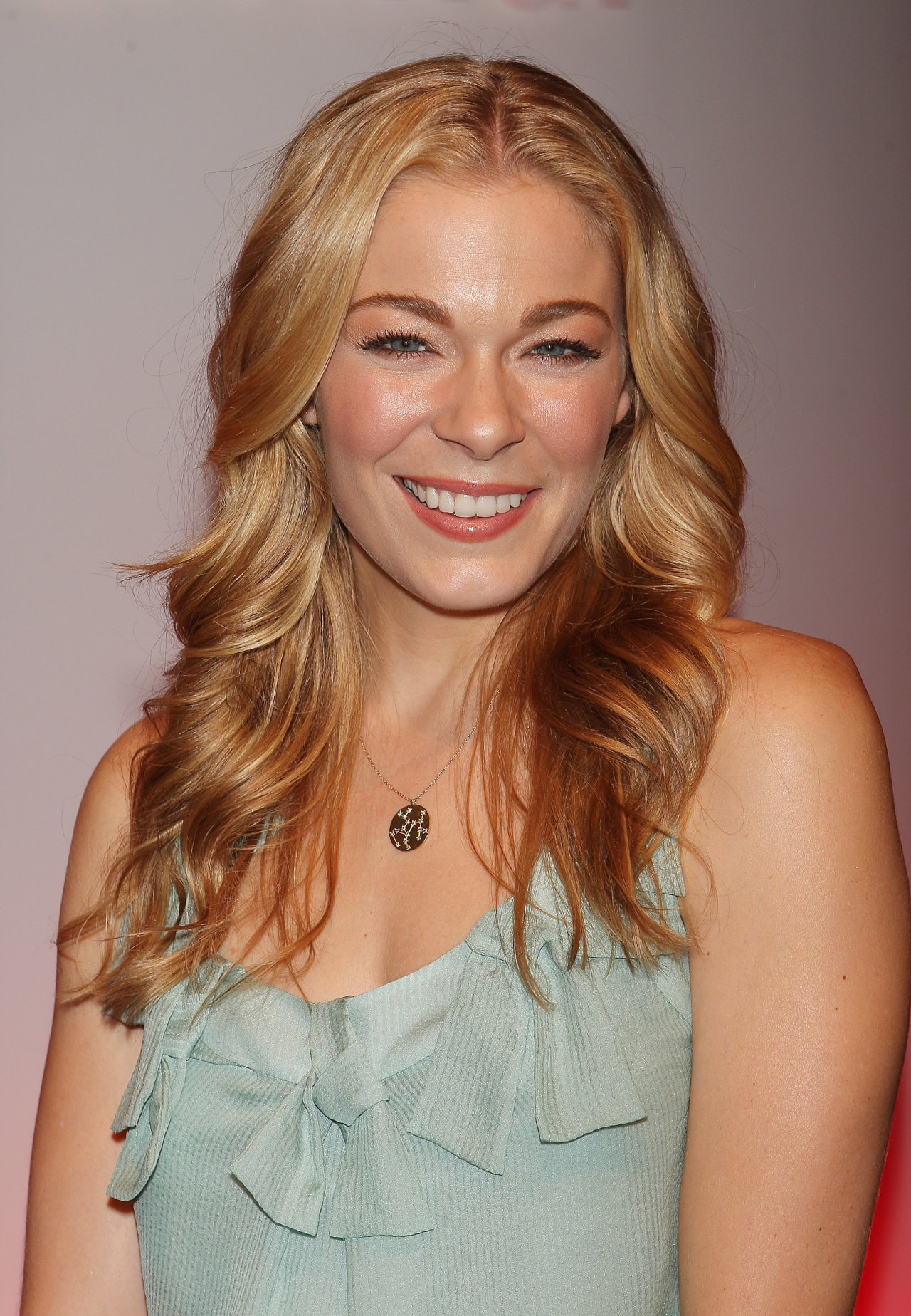 LeAnn Rimes leaked wallpapers