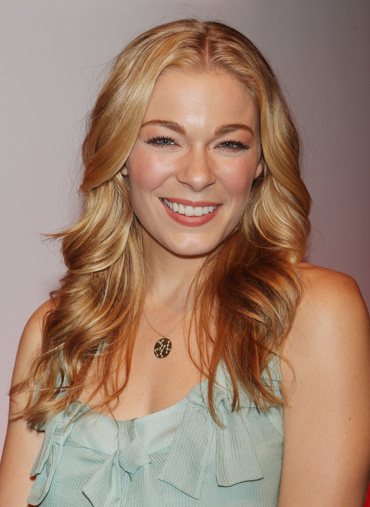 LeAnn Rimes leaked wallpapers