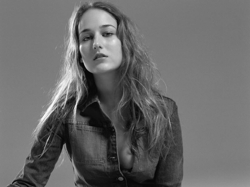 Leelee Sobieski leaked wallpapers