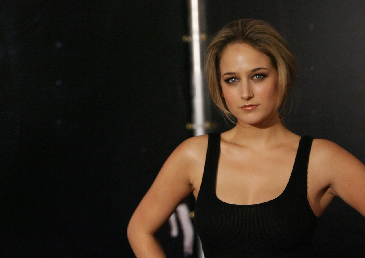 Leelee Sobieski leaked wallpapers