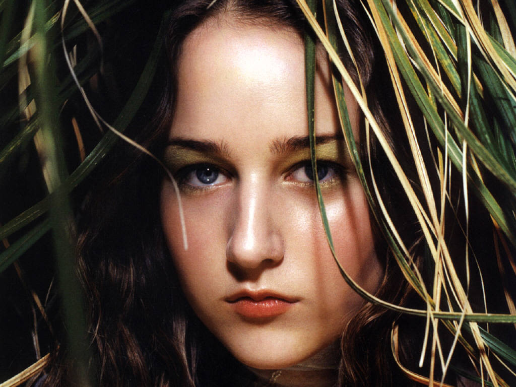 Leelee Sobieski leaked wallpapers