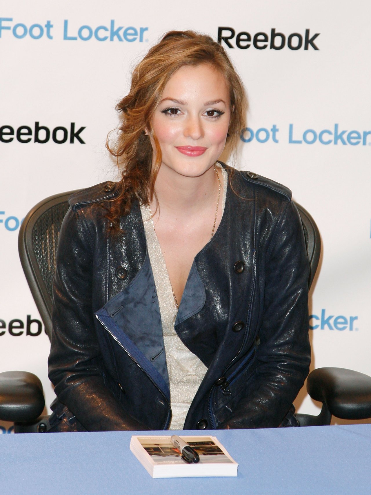 Leighton Meester leaked wallpapers