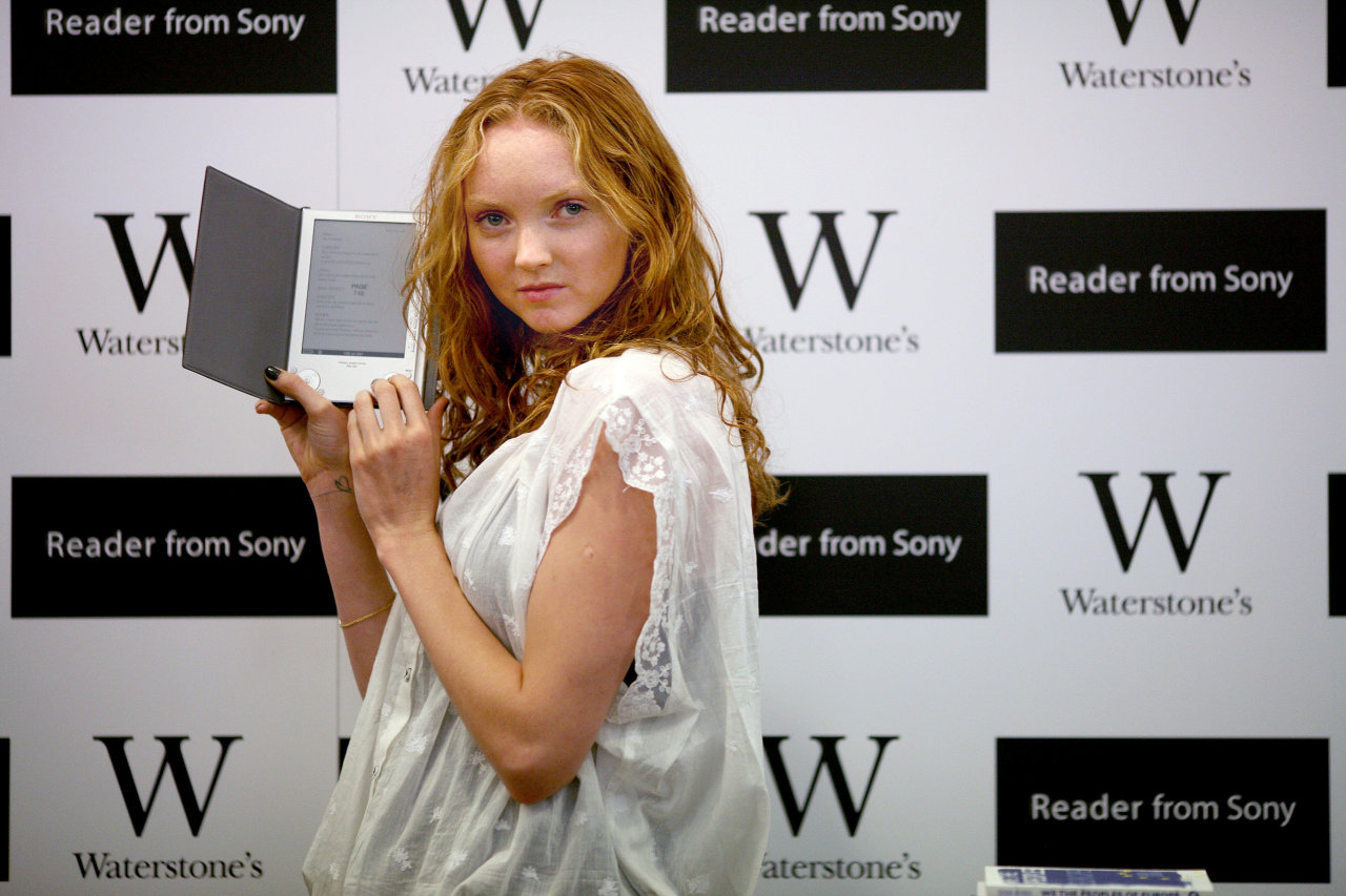 Lily Cole leaked wallpapers