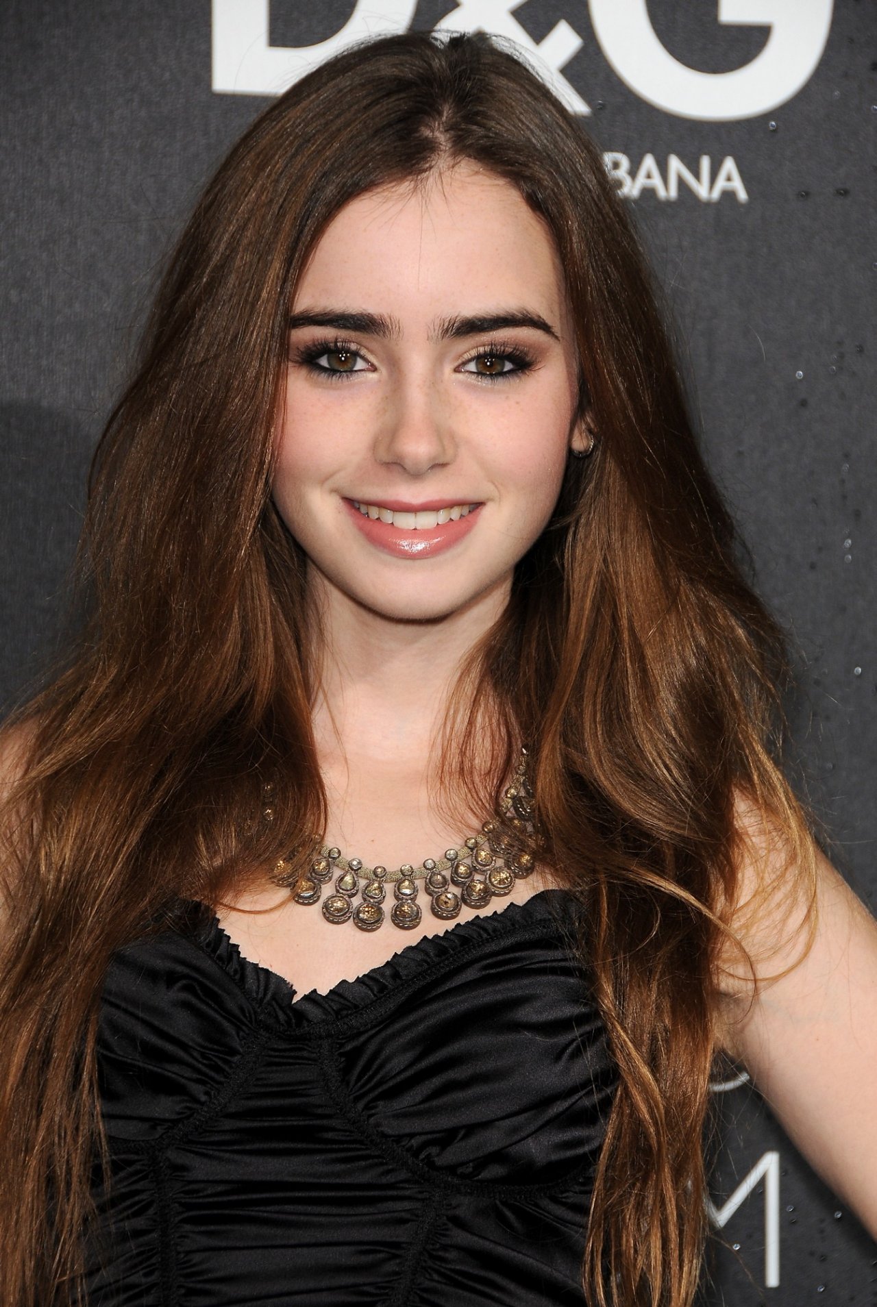 Lily Collins leaked wallpapers