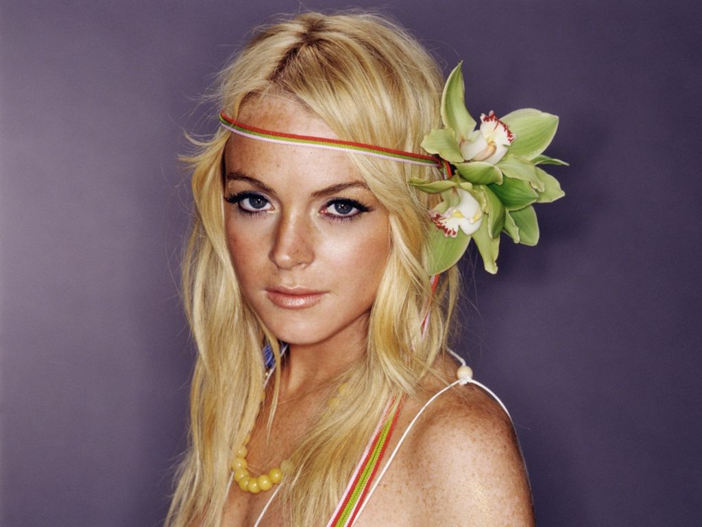 Lindsay Lohan leaked wallpapers