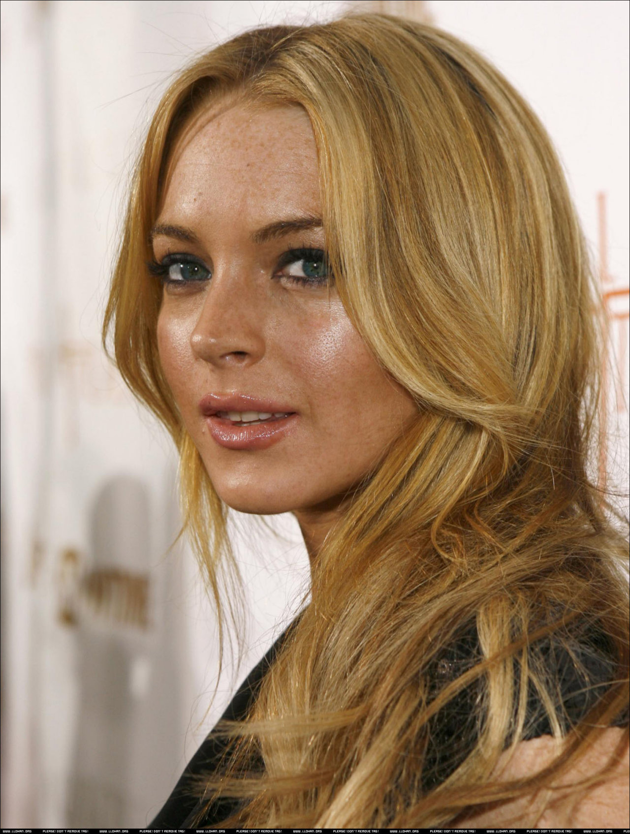 Lindsay Lohan leaked wallpapers