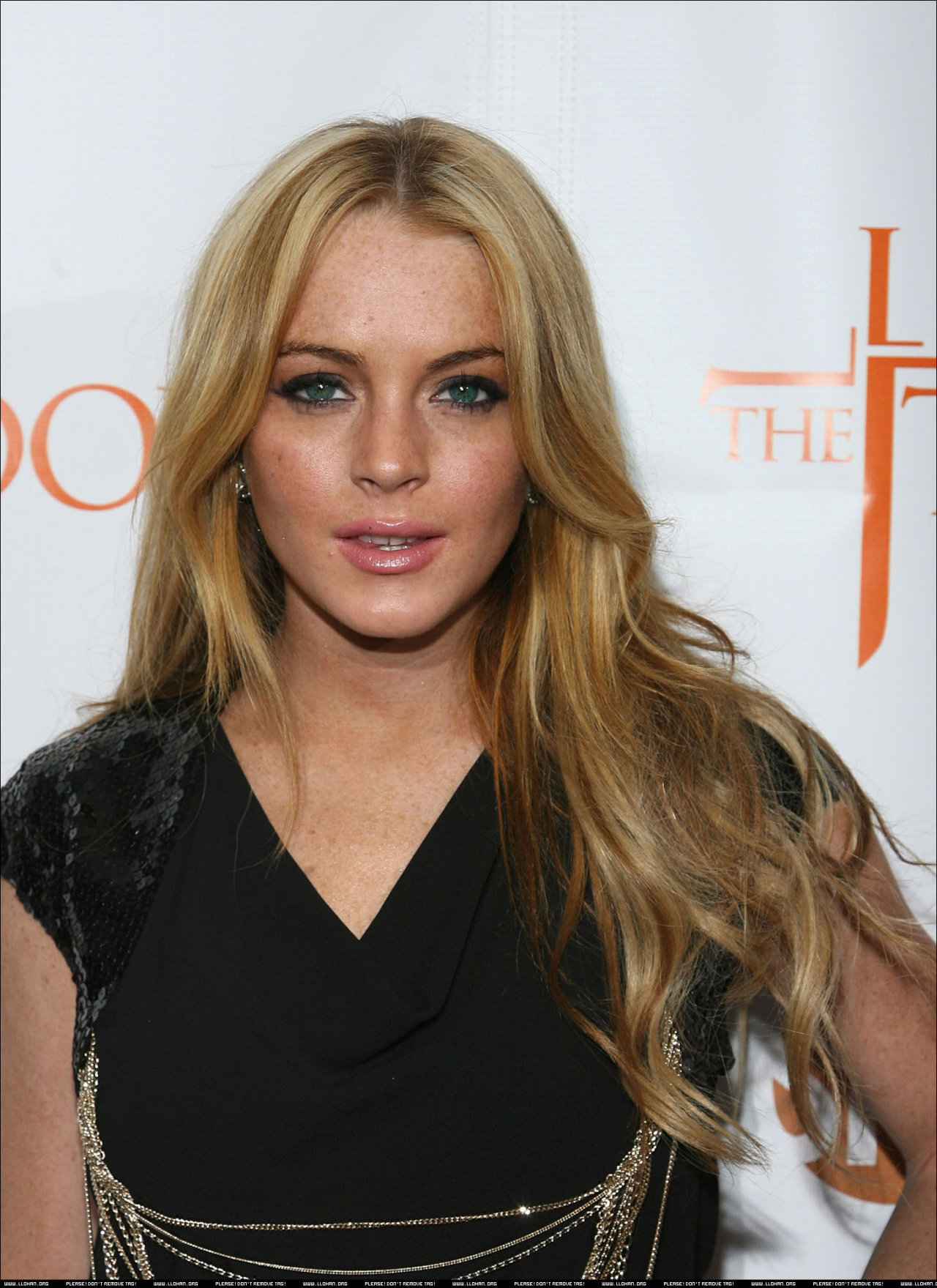 Lindsay Lohan leaked wallpapers