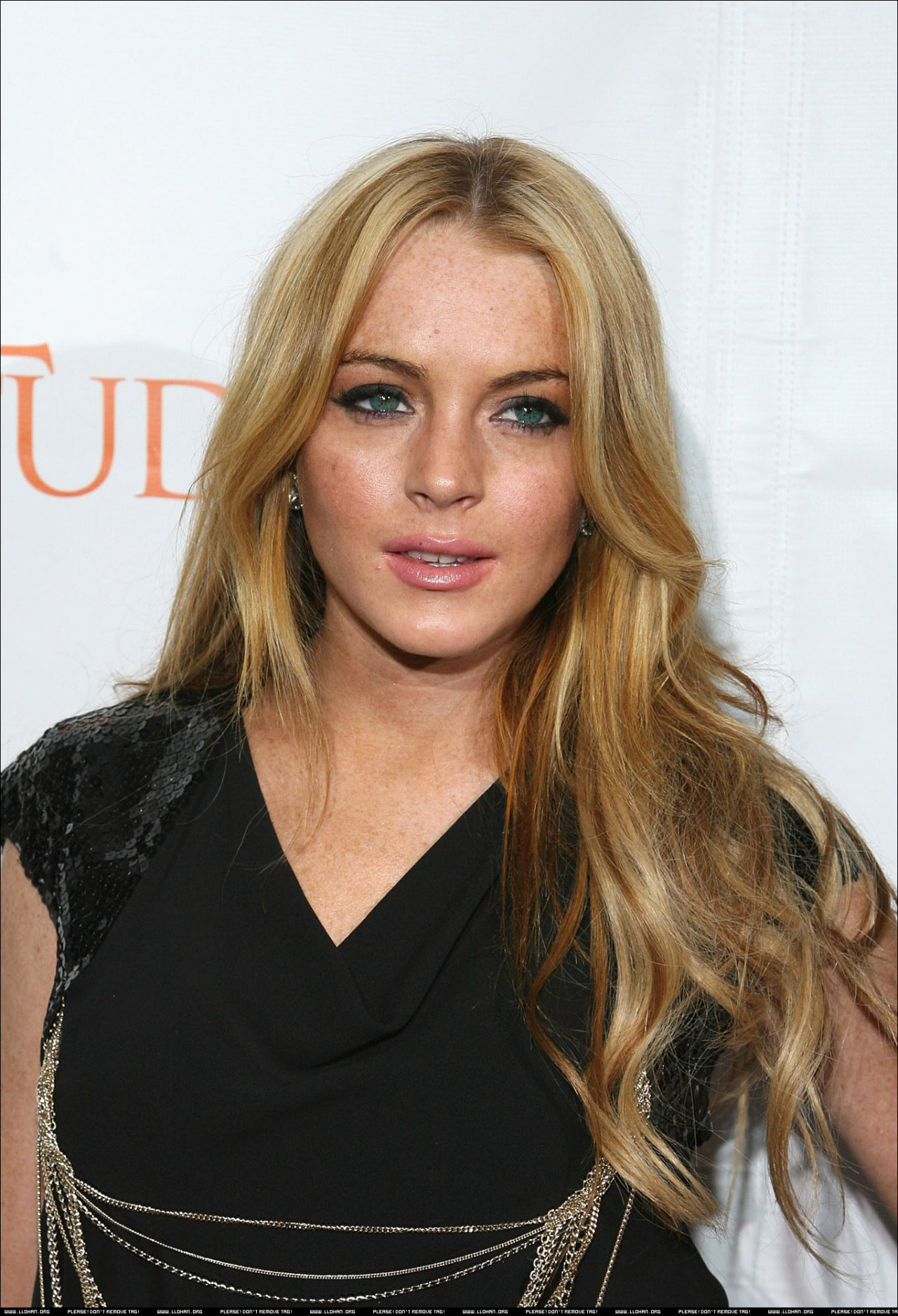 Lindsay Lohan leaked wallpapers
