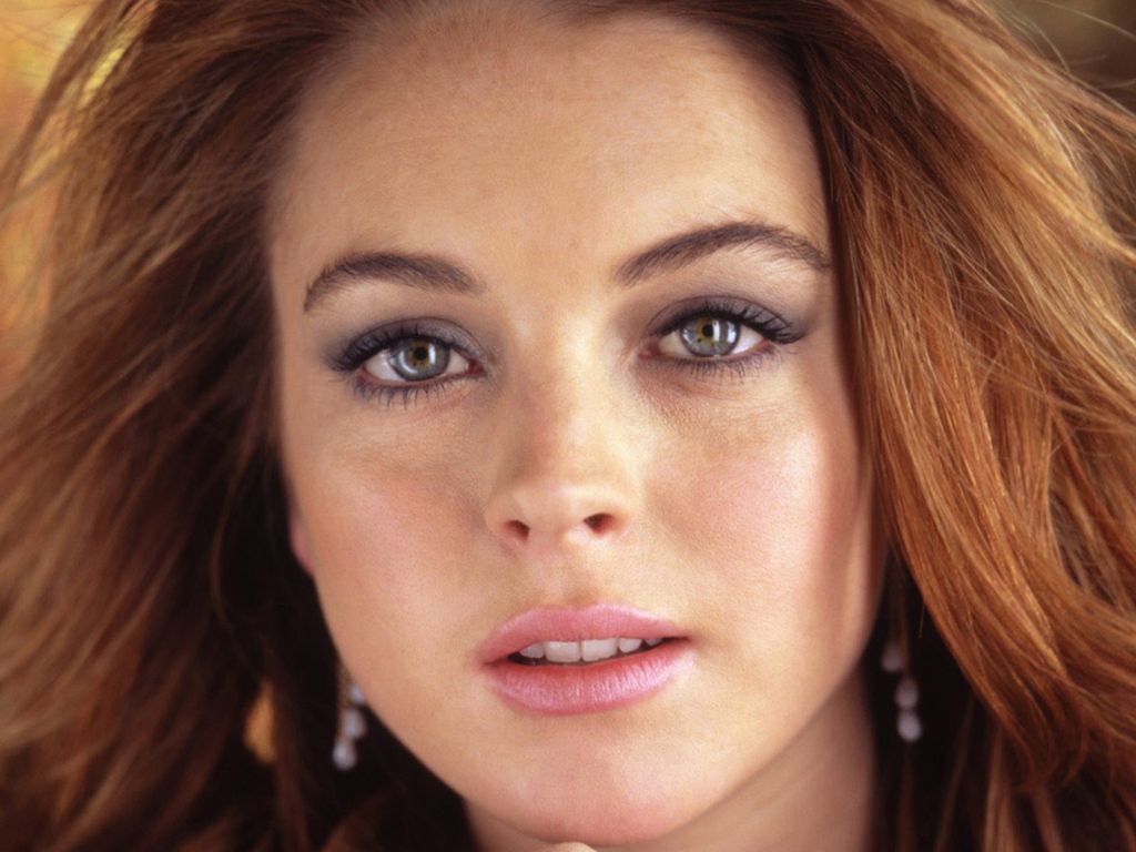 Lindsay Lohan leaked wallpapers