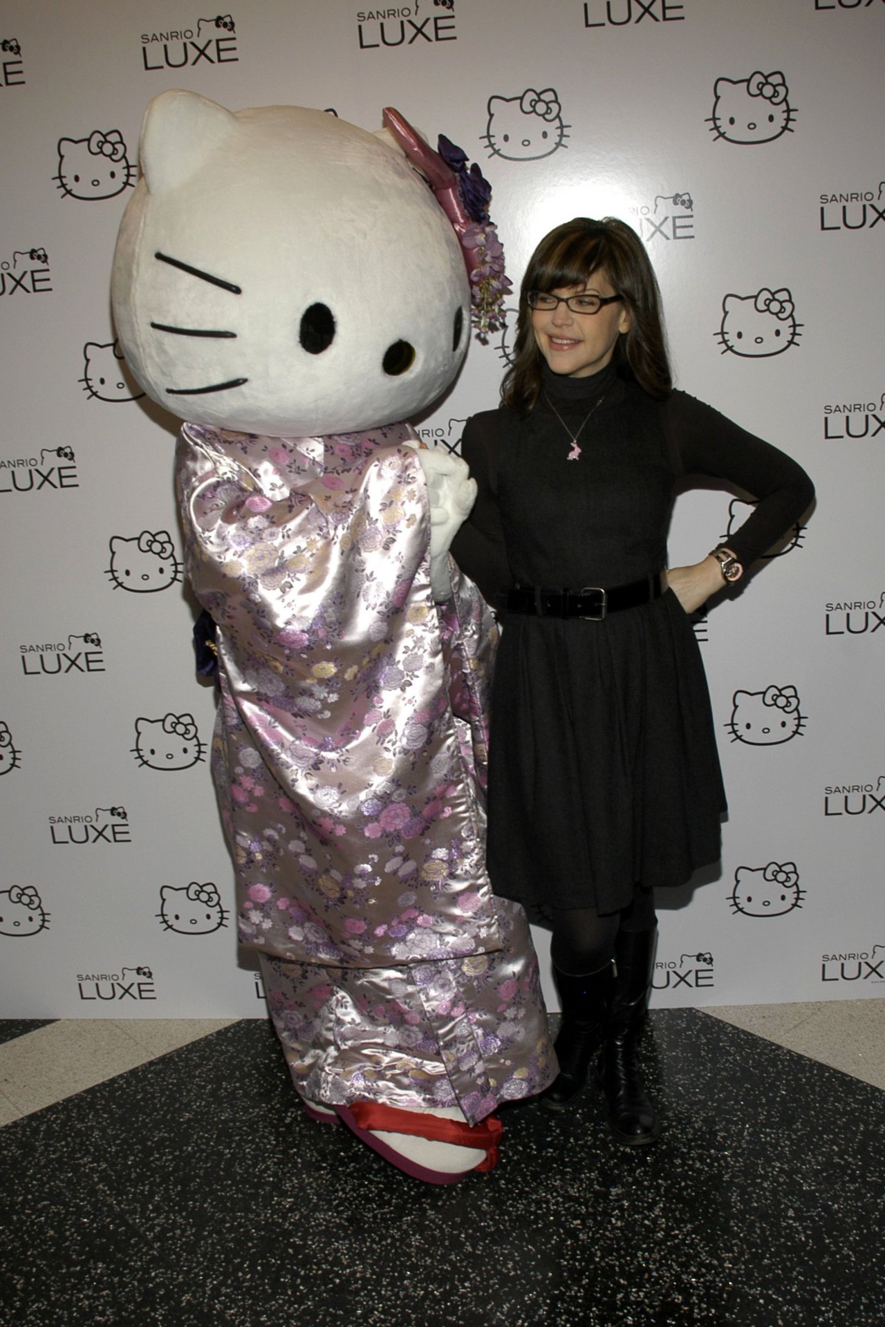 Lisa Loeb leaked wallpapers