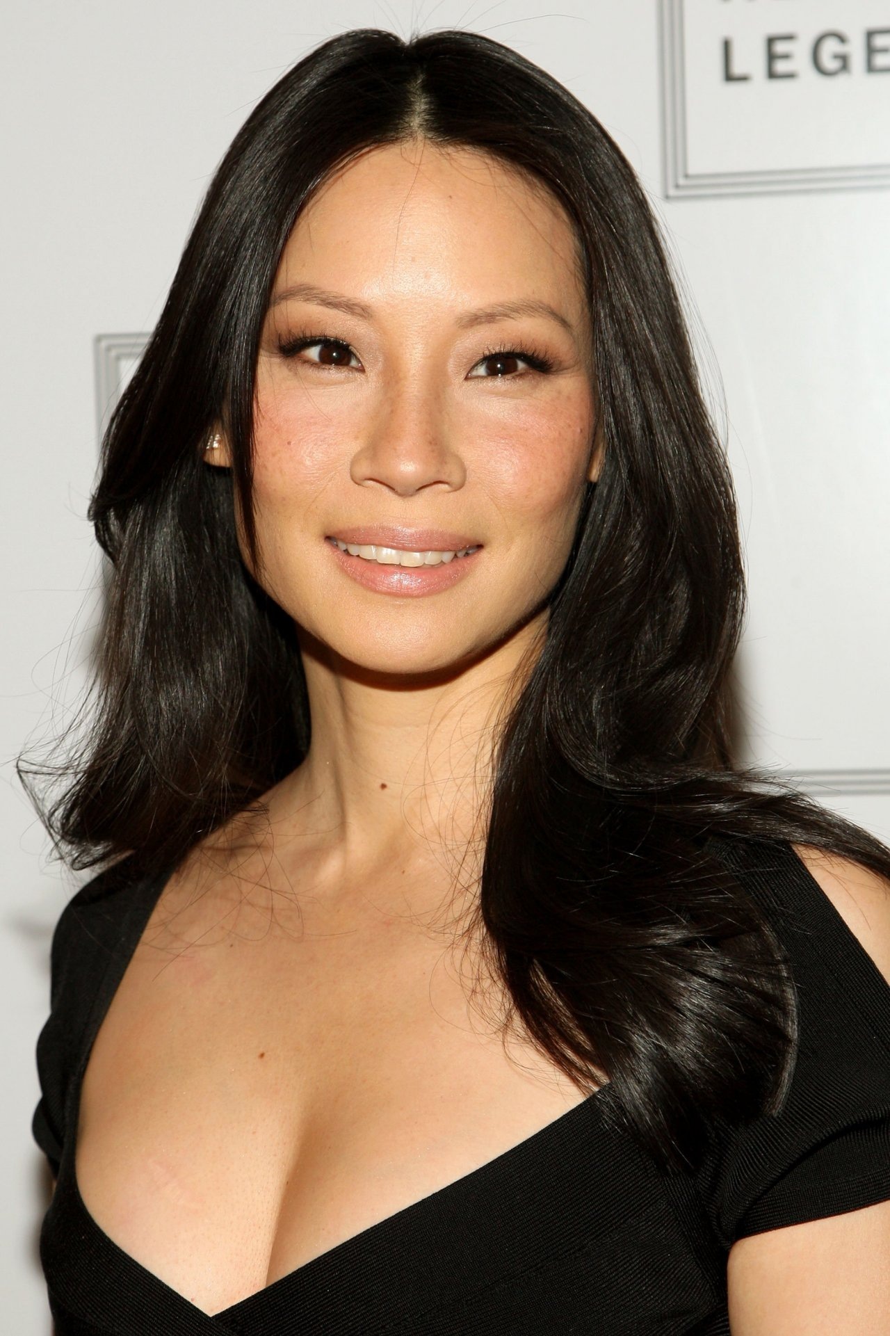 Lucy Liu leaked wallpapers