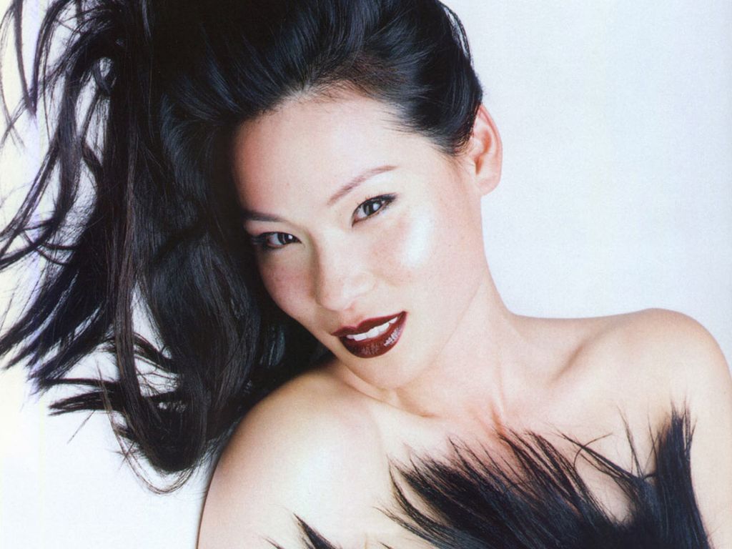 Lucy Liu leaked wallpapers