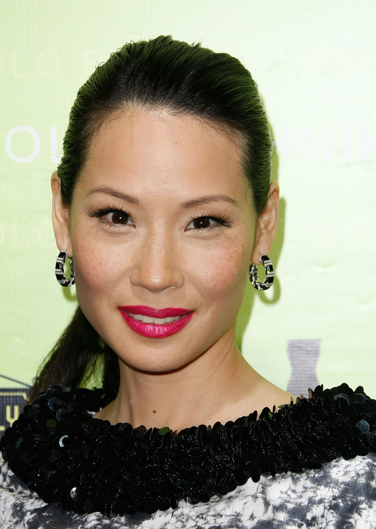 Lucy Liu leaked wallpapers