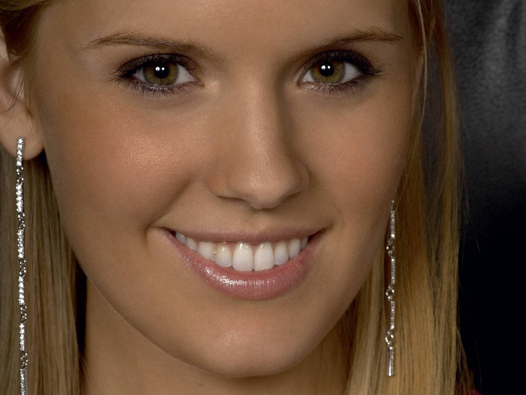 Maggie Grace leaked wallpapers