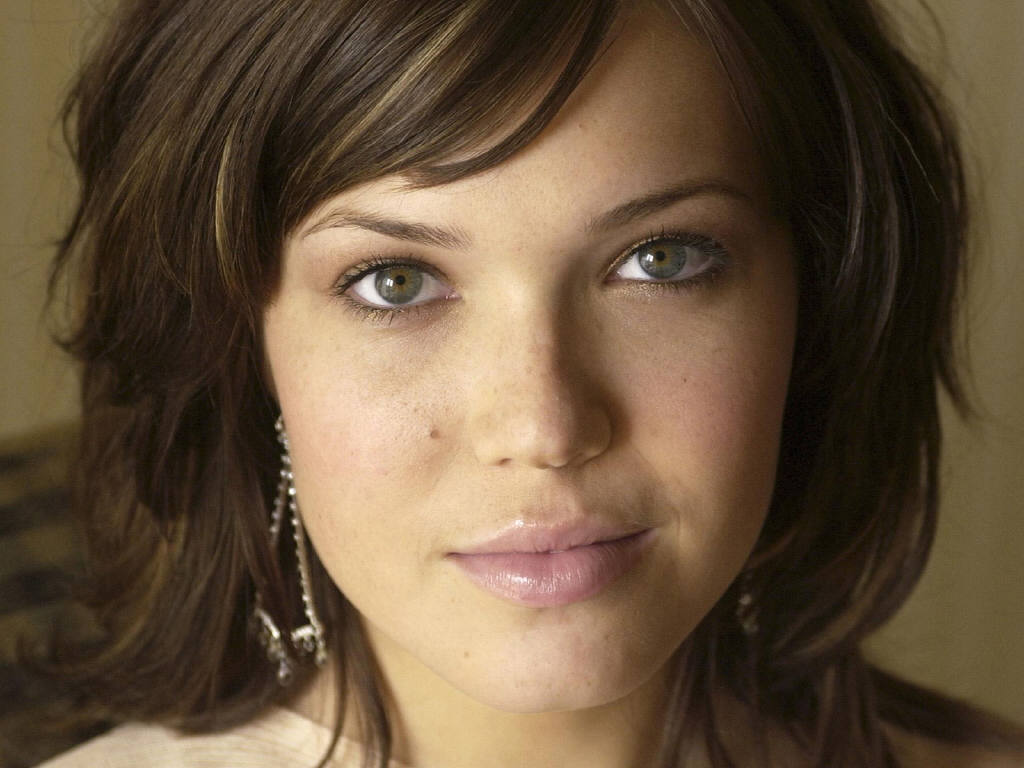 Mandy Moore leaked wallpapers