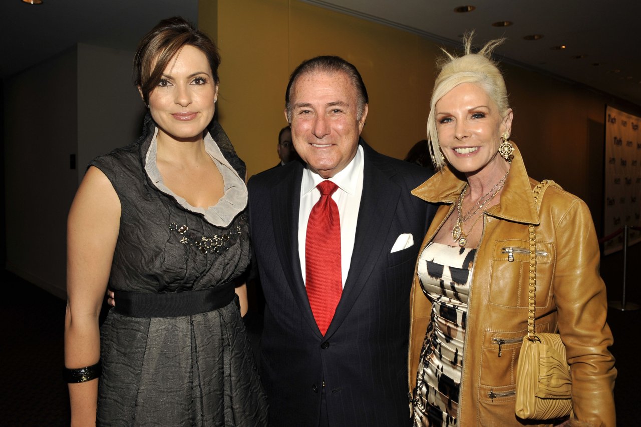 Mariska Hargitay leaked wallpapers
