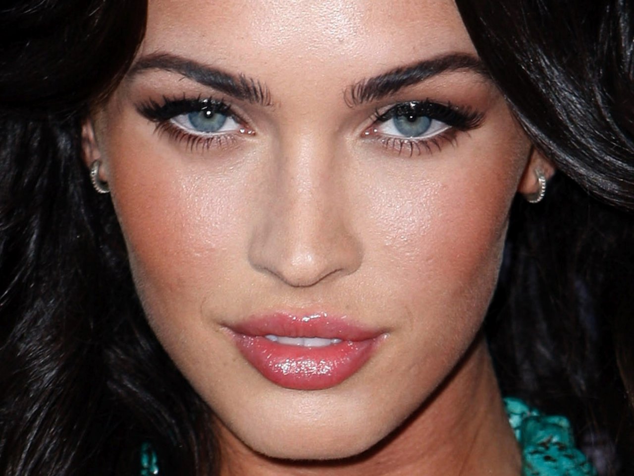 Megan Fox leaked wallpapers