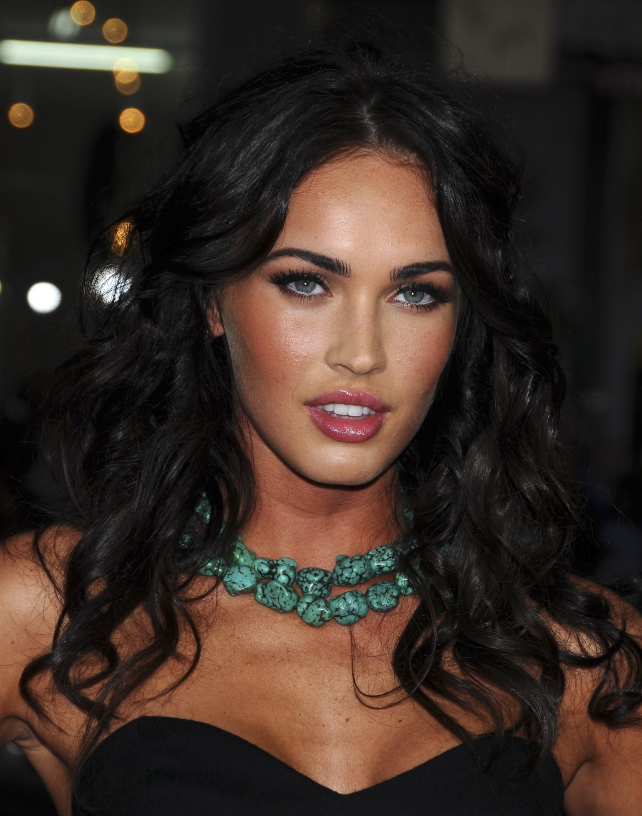 Megan Fox leaked wallpapers